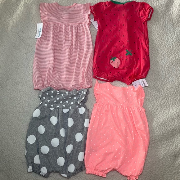 Carter’s Baby Girl Rompers Set - Picture 3 of 3